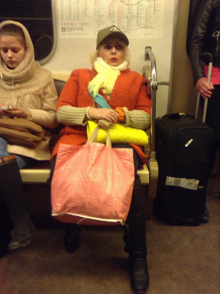 Модные люди в метро Москвы (20 фото)