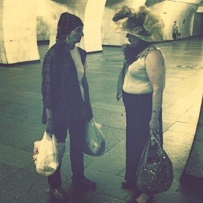 Люди в метро (19 фото)