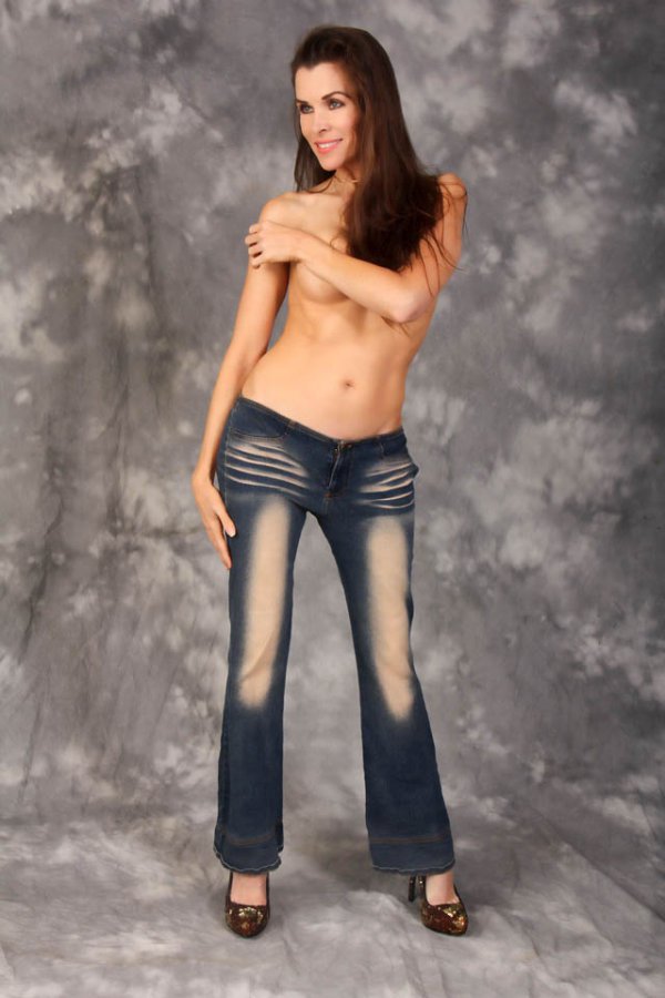 Летние джинсы для девушек (7 фото)