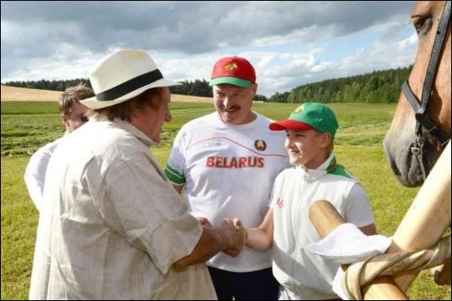 Депардье и Лукашенко (7 фото)
