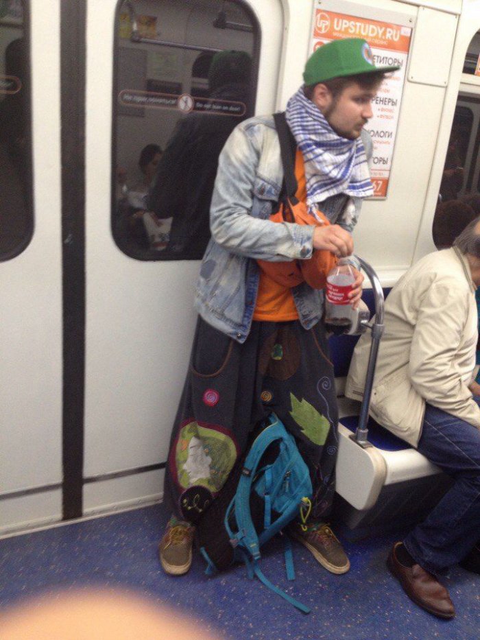 Модники в метро (22 фото)