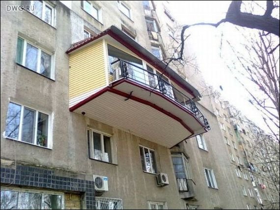 Такие разные российские балконы (20 фото)