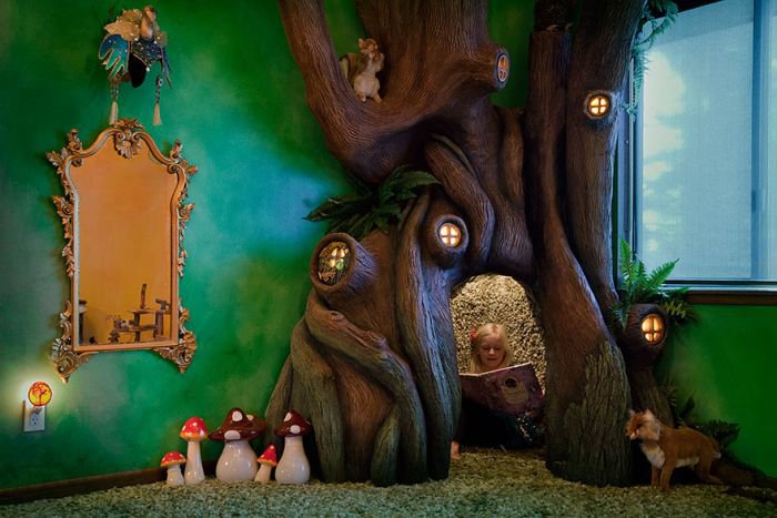 Потрясающее дерево в детской комнате (12 фото)