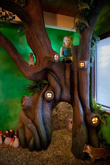 Потрясающее дерево в детской комнате (12 фото)