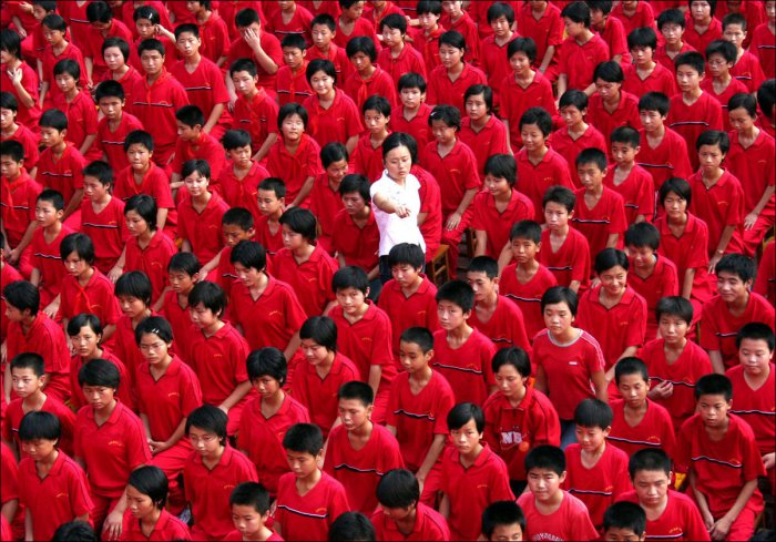 Искусство толпы по-китайски (29 фото)