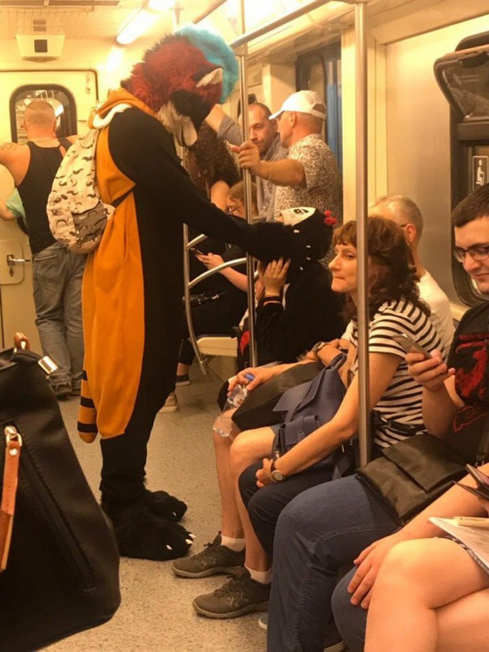 Мужики в метро