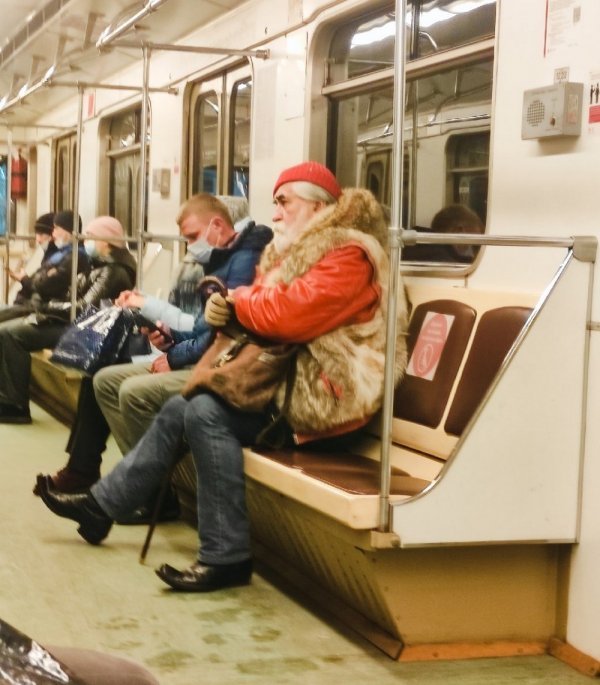 Стиляги в метро (04/01/2022)