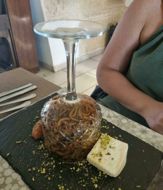 Необычная подача еды в ресторанах