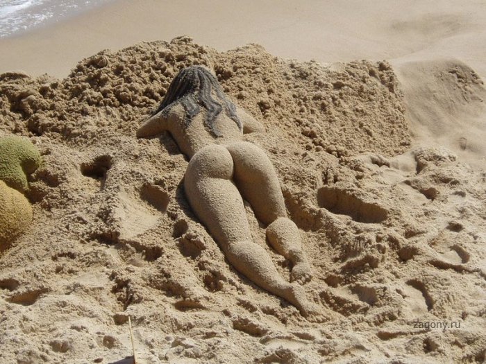 Девушка из песка (4 фото)