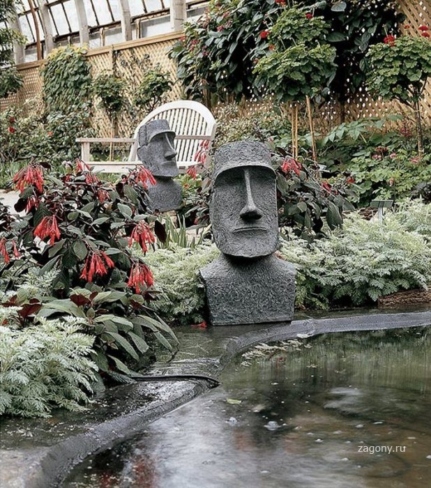 Не обычные садовые скульптуры (16 фото)
