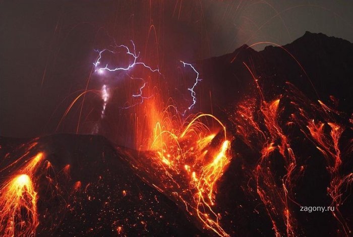 Извержения вулканов (12 фото)