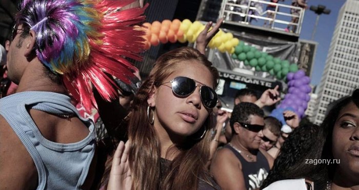 Гей-парад в Бразилии (17 фото)