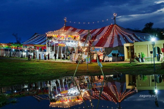 Цирк в Пакистане (23 фото)