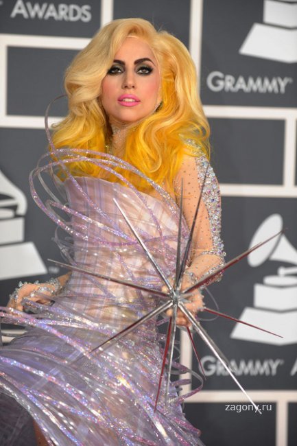 Леди Гага Грэмми 2010. Восковая фигура леди Гаги. Леди Гага Юдашкин. Леди Гага рост. Караоке леди гага
