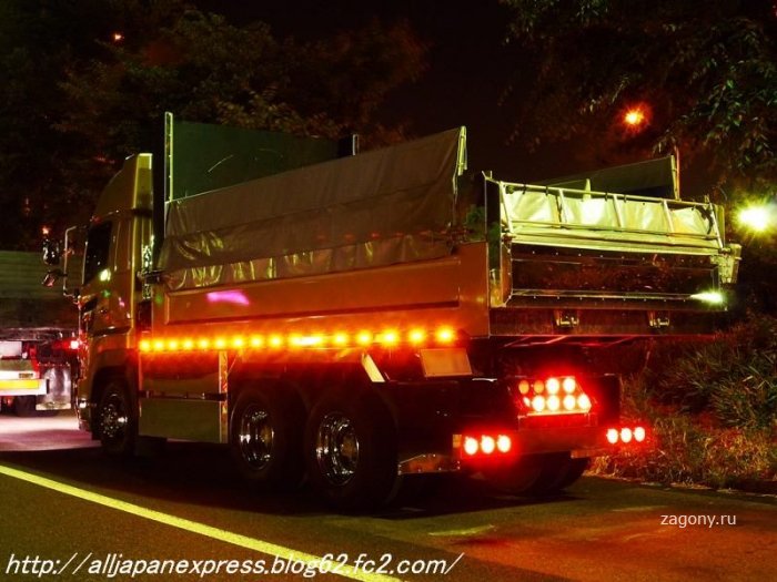 Подборка сумасшедшего тюнинга грузовиков (28 фото)