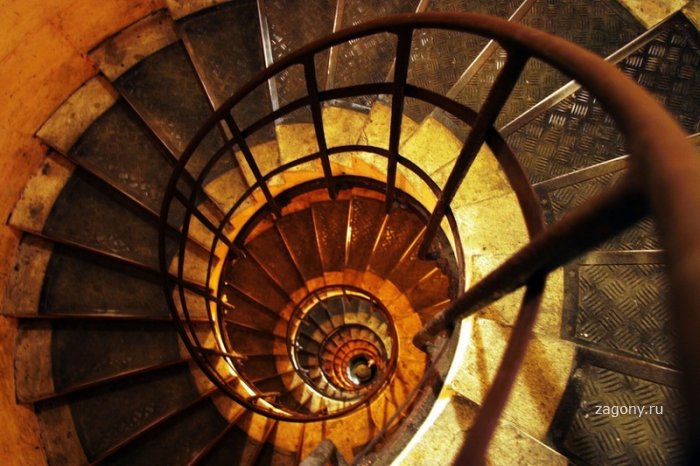 Красота винтовых лестниц (16 фото)