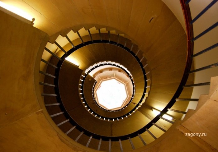 Красота винтовых лестниц (16 фото)