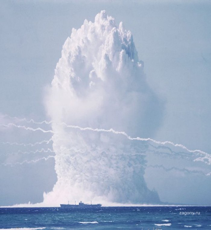Ядерные взрывы в фотографиях (23 фото)