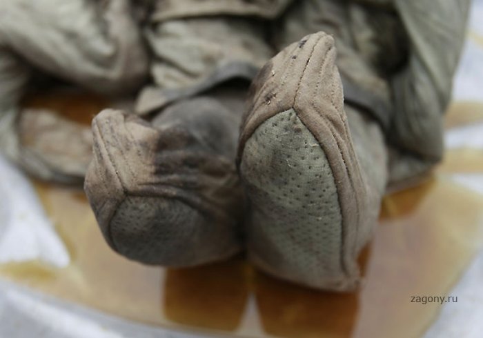 В Китае строители нашли мумию (13 фото)