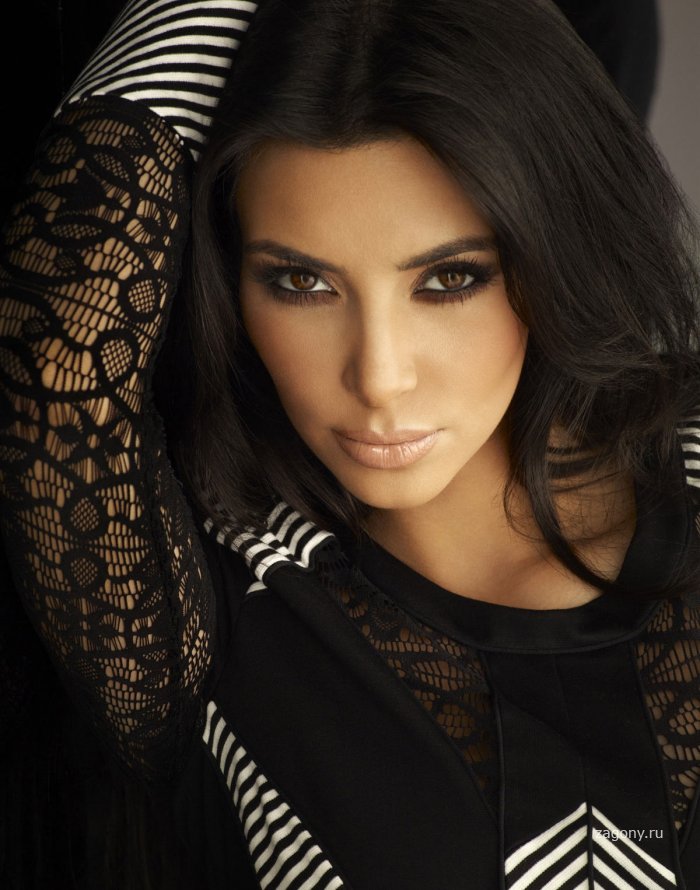 Kim Kardashian (13 фото)