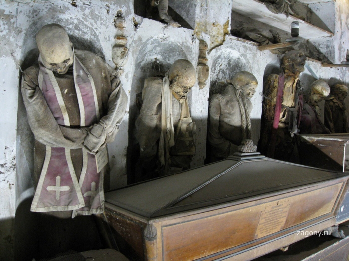 Музей мертвецов в Палермо (32 фото)