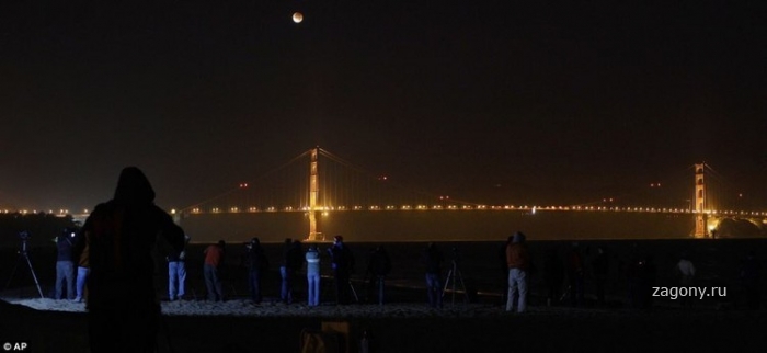 Последнее лунное затмение 2011 года (8 фото)