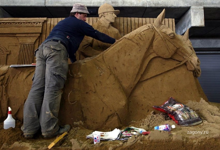 Выставка песочных скульптур на дюне Тоттори (17 фото)