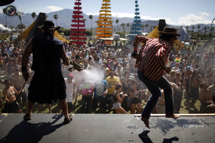 Музыкальный фестиваль Coachella Music Festival 2012 (40 фото)