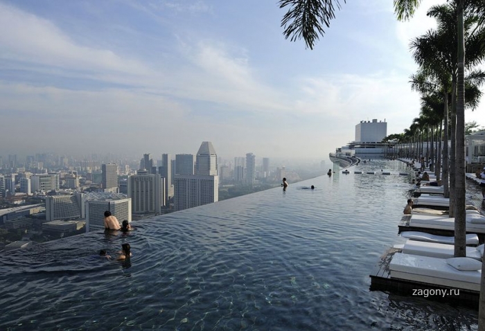 Отель Marina Bay Sands, бассейн под облаками (35 фото)