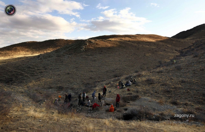Шахтеры-ниндзя, или добыча золота в Монголии (24 фото)