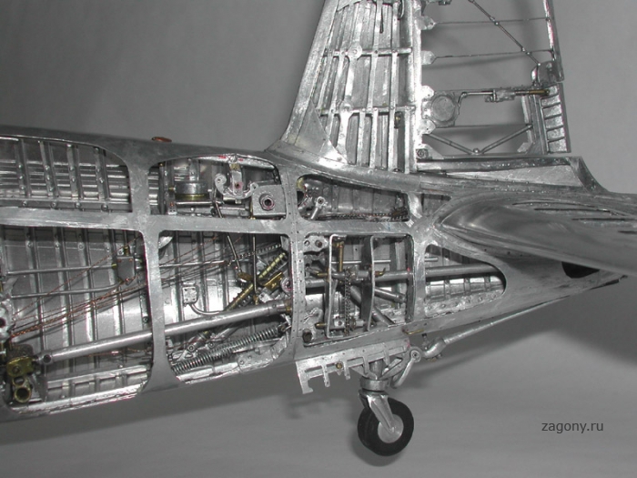 Уникальные модели самолетов из алюминия (19 фото)
