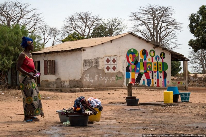 Стены Гамбии (27 фото)