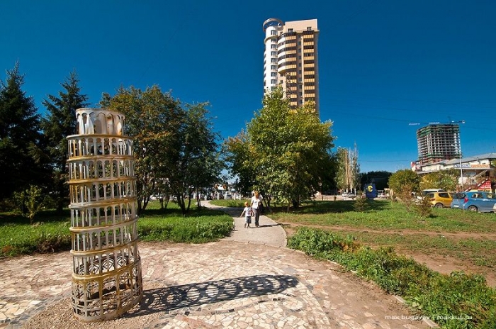 Самые интересные памятники Новосибирска (20 фото)